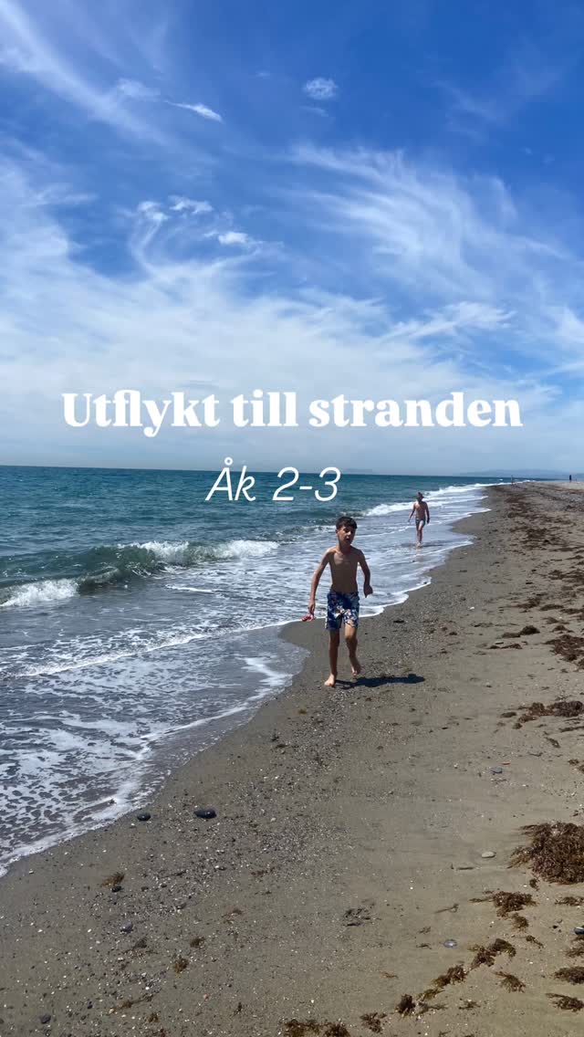 🌴Stranddag med lågstadiet 🌊☀️ Vi har badat, solat, håvat, rört på oss – och framförallt skrattat massor 💚…