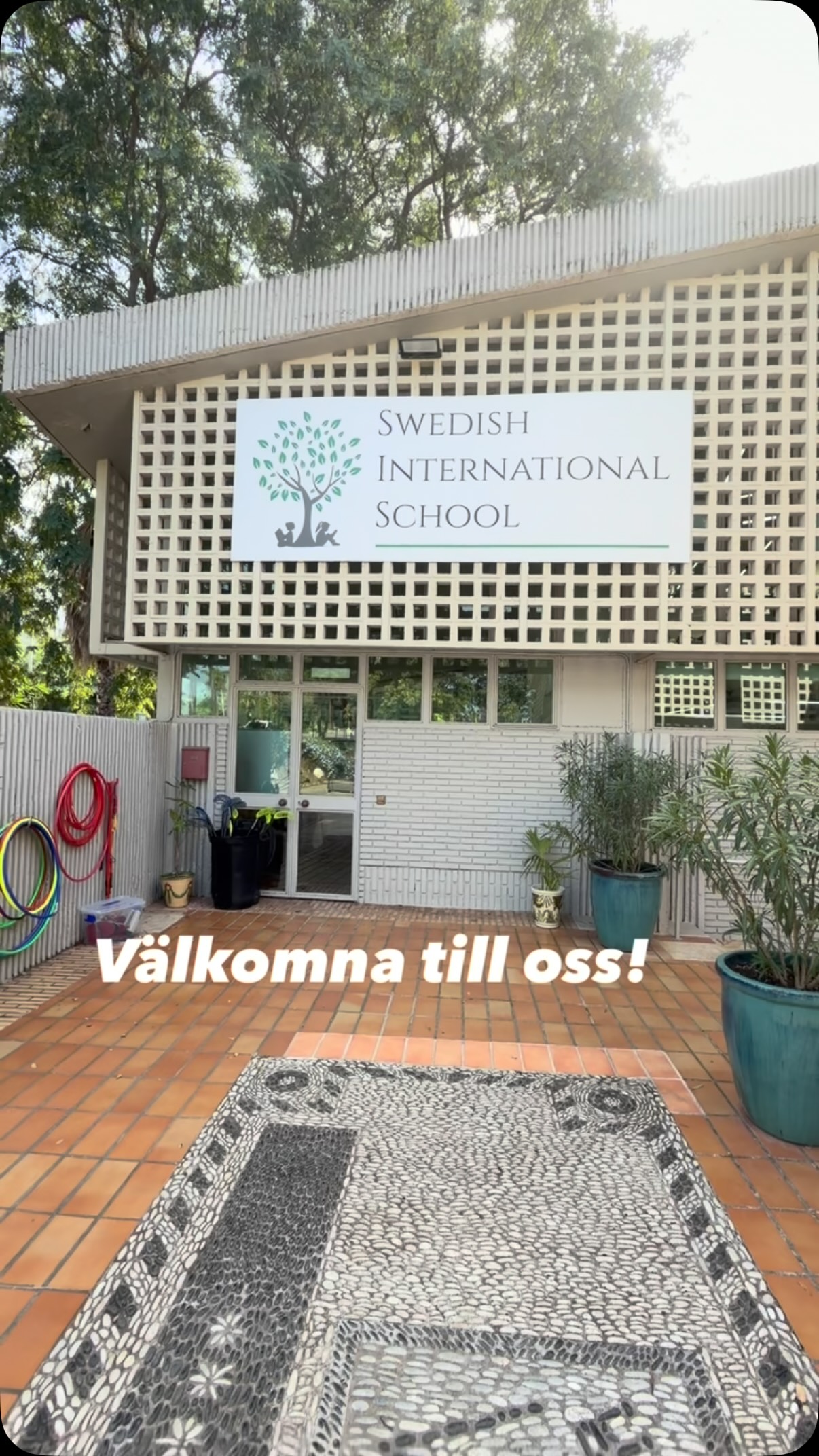 💙 Den lilla skolan med de stora möjligheterna! 🇸🇪☀️ På Swedish International School tror vi på kraften i d…